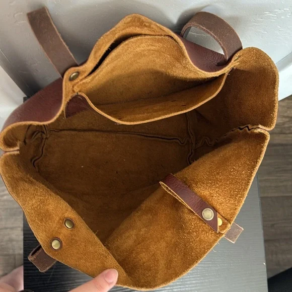 Portland Leather Goods Tote Bag - Picture 5 of 8